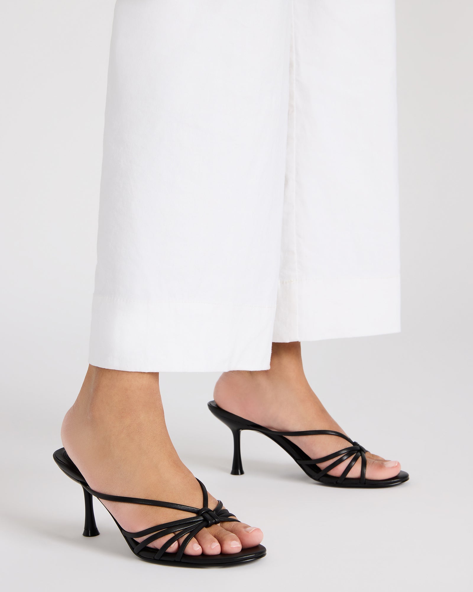 STEVEMADDEN_SHOES_EDNA_BLACK-LEATHER_7877_8bed4c6b-05af-44a7-9d53-7e73668aa7ef.jpg