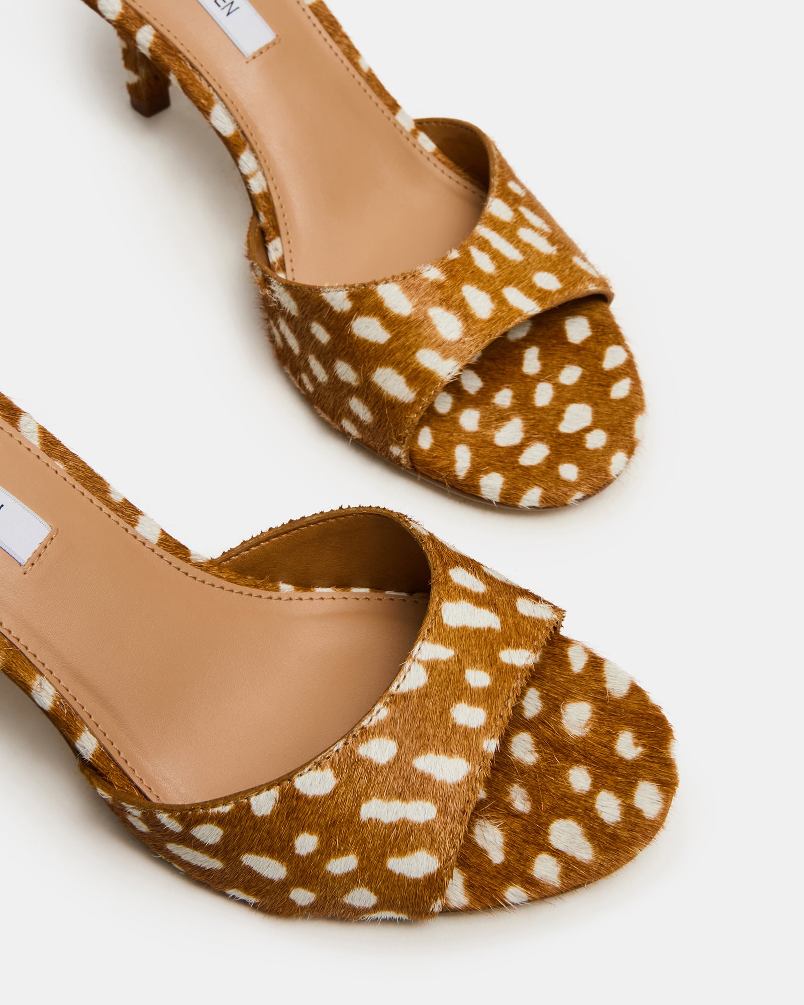 STEVEMADDEN_SHOES_KENDRIX_LT-FAWN_05.jpg